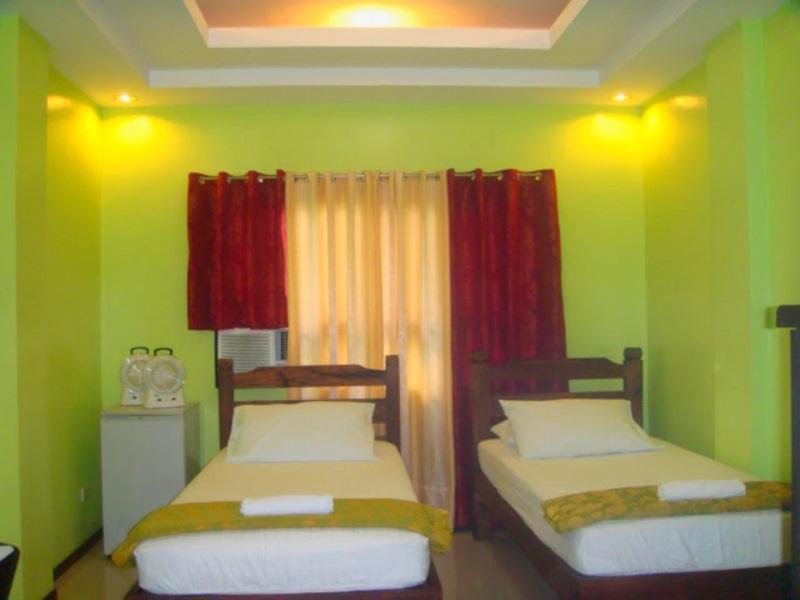 Lawaan Garden Inn Roxas Exterior foto